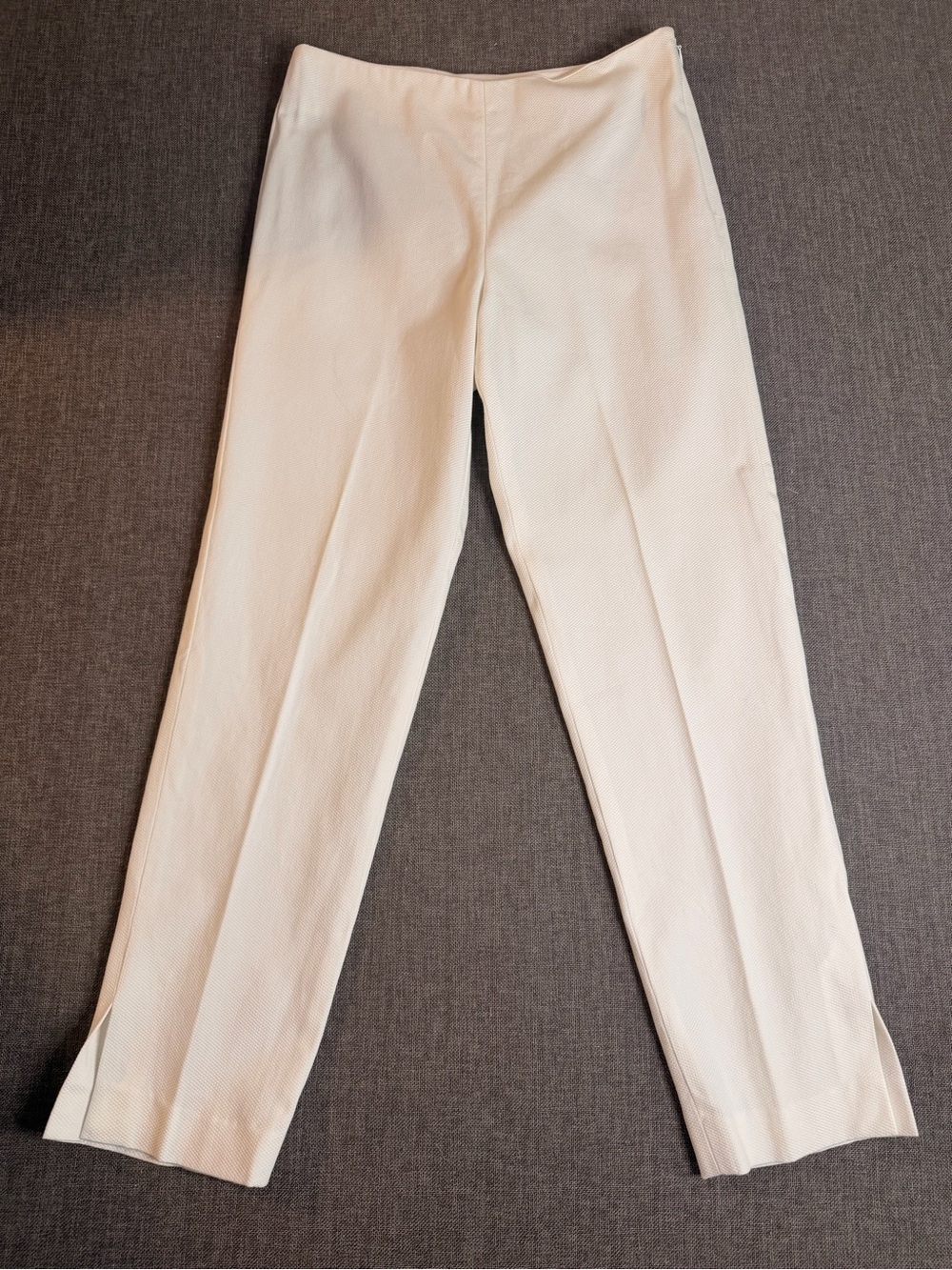 Leggiadro Women Classic Slim Fit White Casual Pants With Ham Side Slits size 6